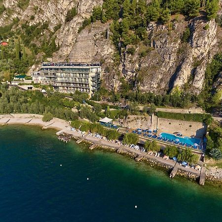 Hotel Astor Limone sul Garda Exterior foto