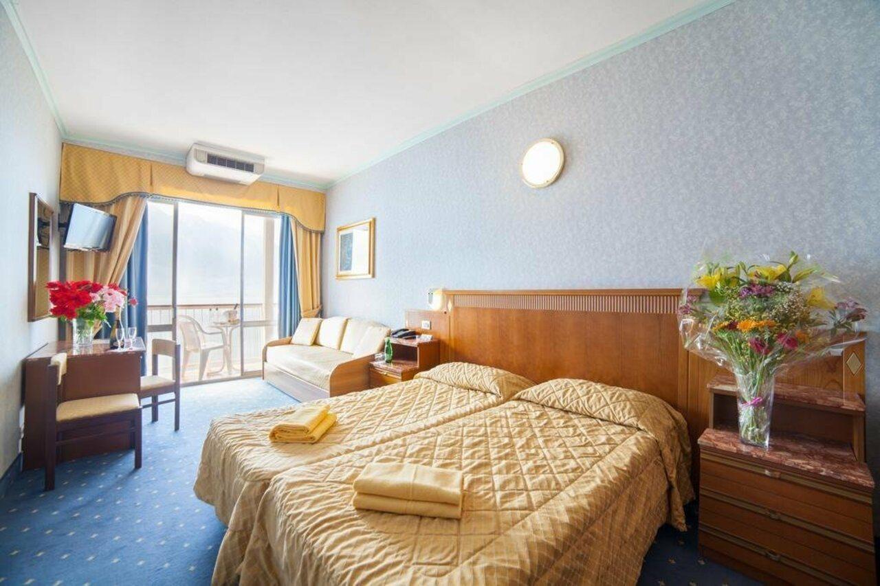 Hotel Astor Limone sul Garda Exterior foto