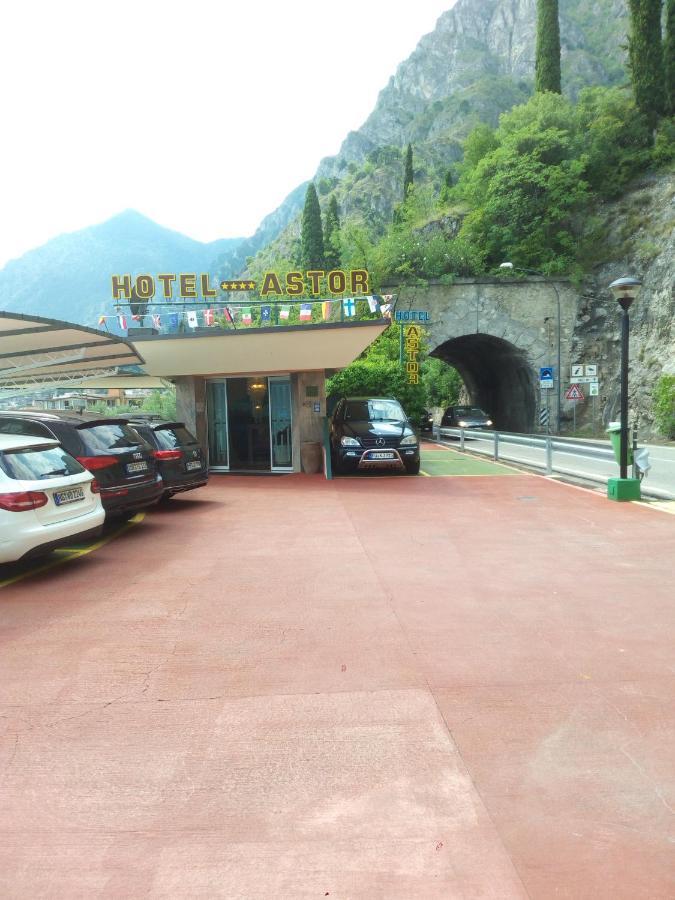 Hotel Astor Limone sul Garda Exterior foto