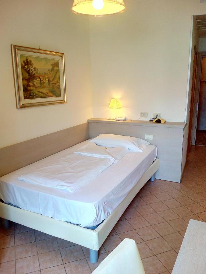 Hotel Astor Limone sul Garda Exterior foto
