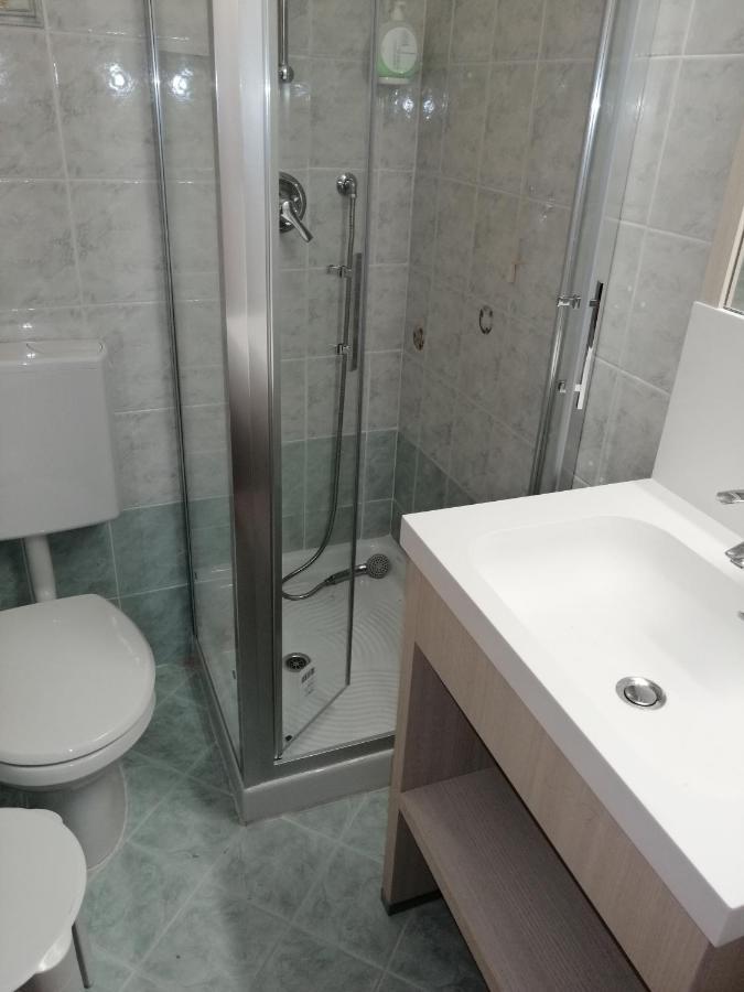 Hotel Astor Limone sul Garda Exterior foto