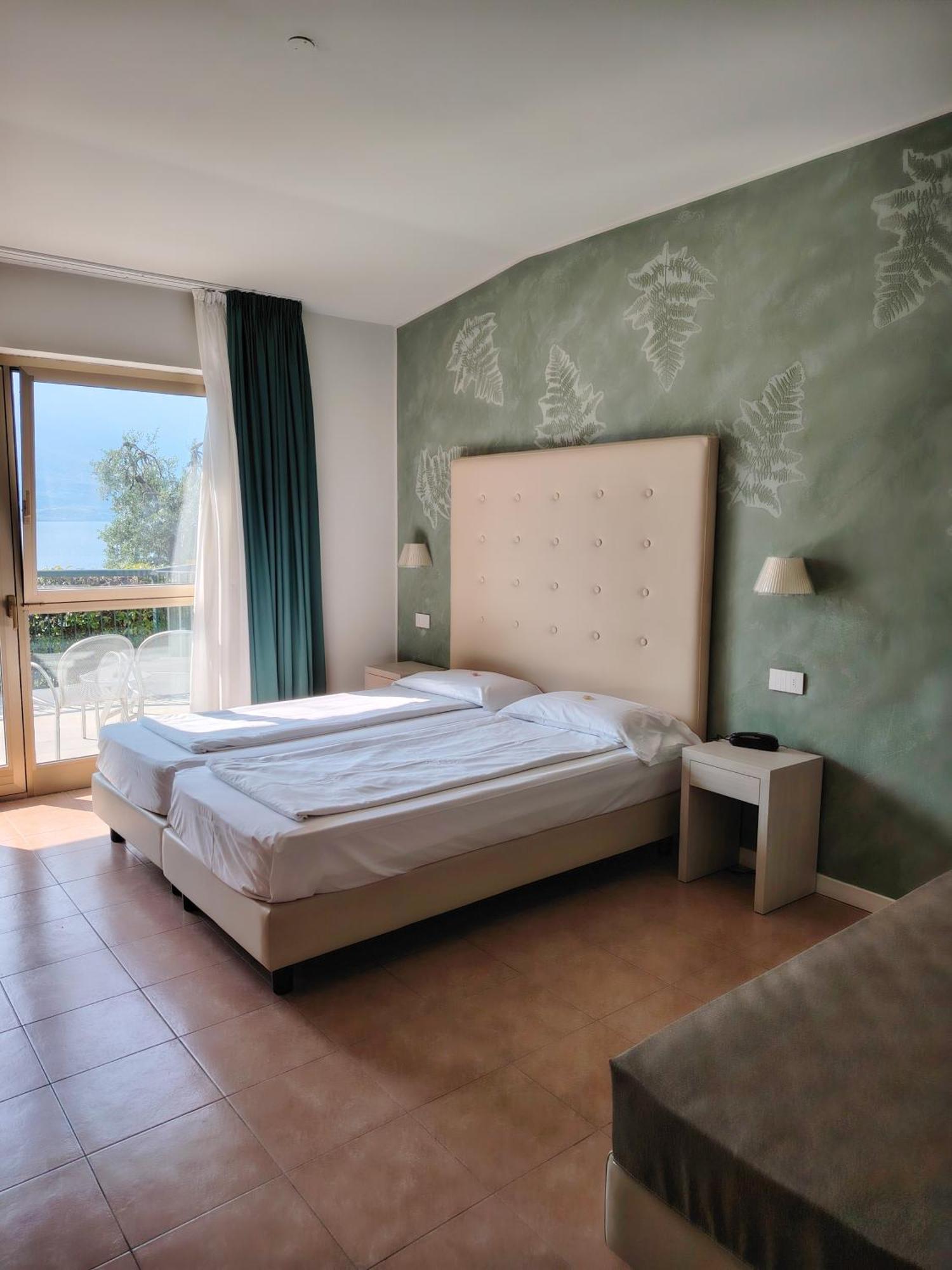 Hotel Astor Limone sul Garda Exterior foto
